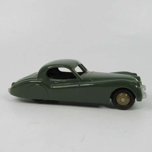 DeAgostini Dinky Toys #157 Jaguar XK120 Coupe toy car in box