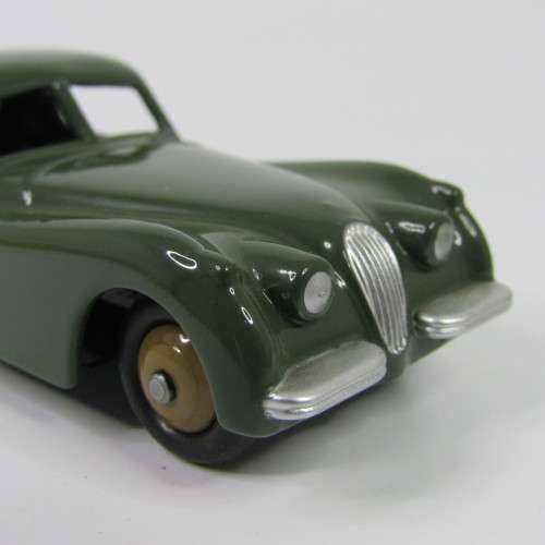 DeAgostini Dinky Toys #157 Jaguar XK120 Coupe toy car in box