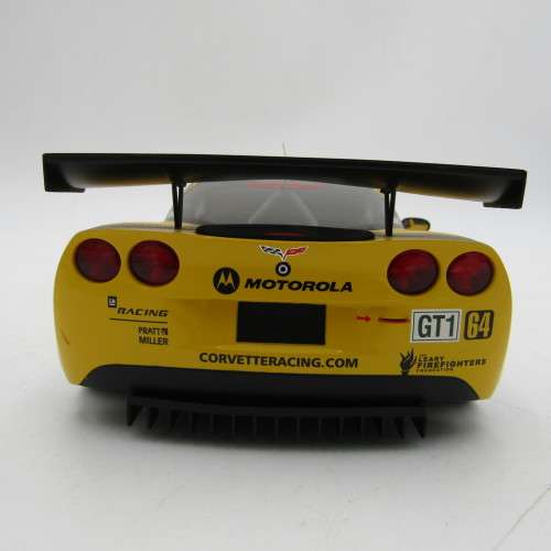 AutoArt Chevrolet Corvette C6R Le Mans #64 Magnussen racing model car - scale 1/18 - broken mirror