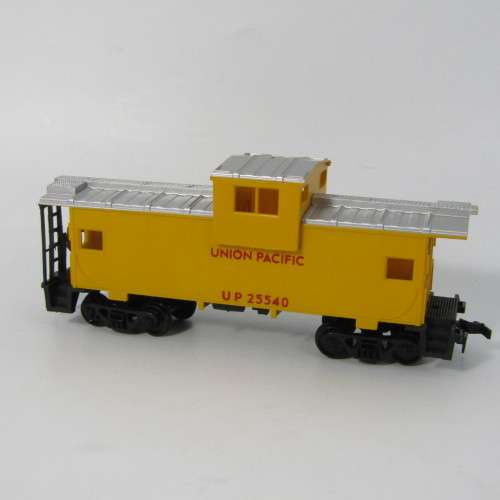 Walthers Trainline extended vision caboose Union Pacific UP25540 HO scale model in box
