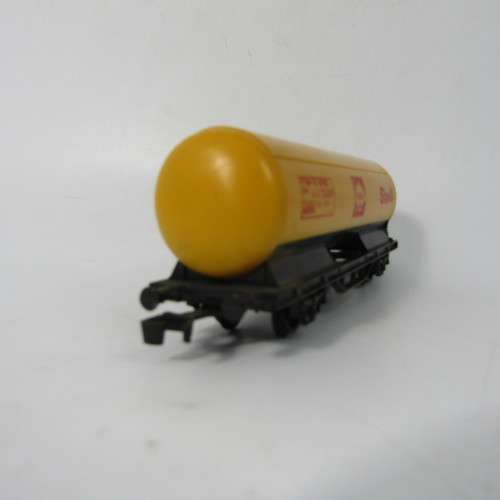 Lima HO scale FS Italia Shell tanker wagon