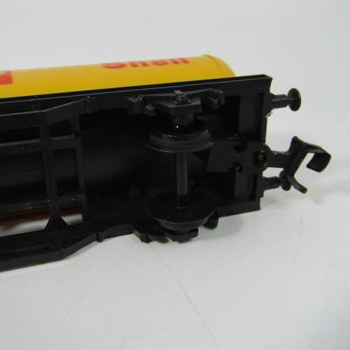 Lima HO scale FS Italia Shell tanker wagon