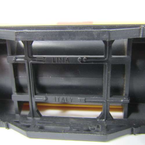 Lima HO scale FS Italia Shell tanker wagon