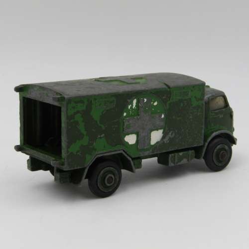 Meccano Ltd Dinky Toys #626 Military Ambulance Die-cast truck