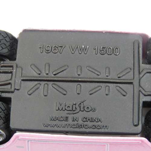 Maisto 1967 Volkswagen 1500 toy car - G. Ridez edition