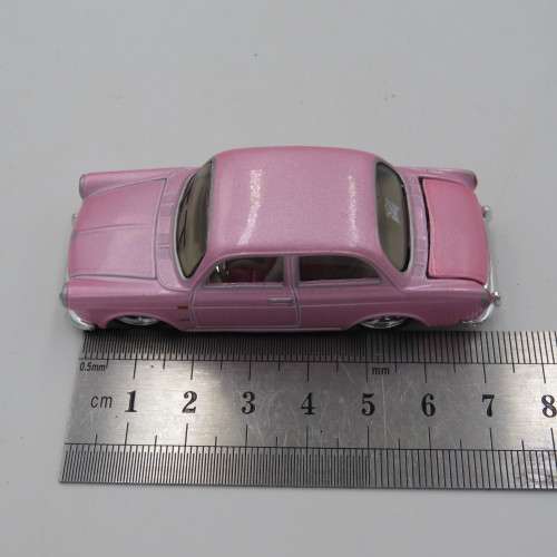 Maisto 1967 Volkswagen 1500 toy car - G. Ridez edition