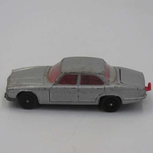 Corgi Juniors Wizz wheels Jaguar XJ6 toy car - opening rear