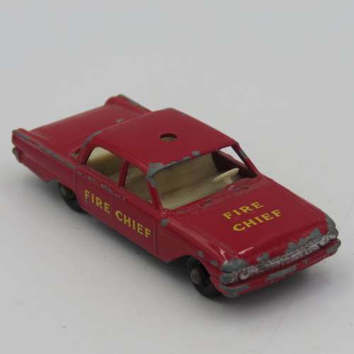 Lesney Matchbox #59 Ford Fairlane Fire chiefs car