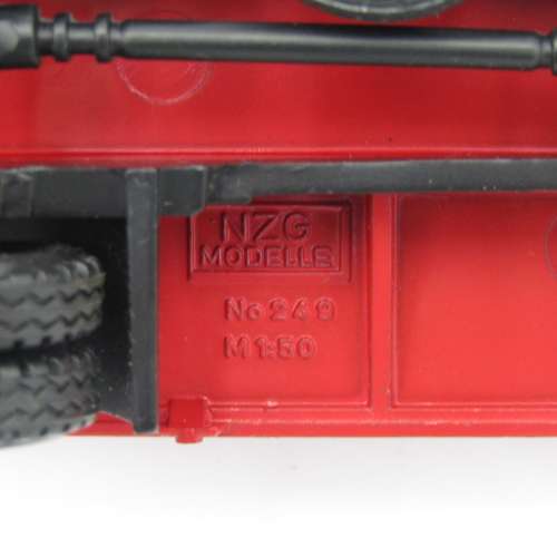NZG Modelle #249 Mercedes-Benz die-cast truck model - scale 1/50 - light missing