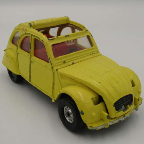 Corgi Citroen 2CV6 die-cast model car - lights missing