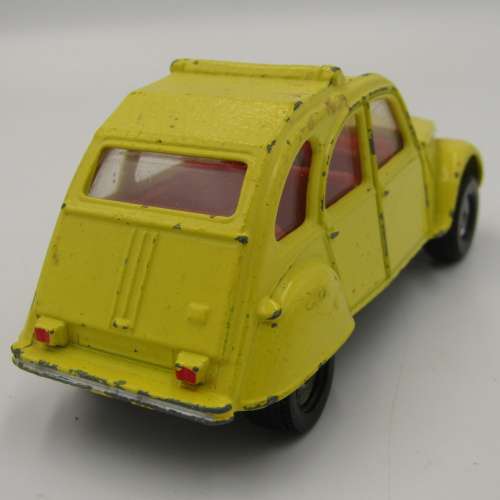 Corgi Citroen 2CV6 die-cast model car - lights missing