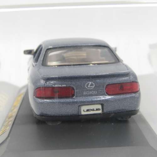 Yatming Lexus SC 400 die-cast toy car - scale 1/43