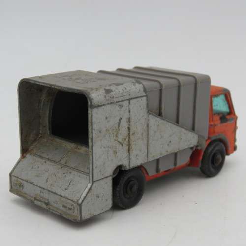 Lesney Matchbox series No.7 Refuse truck die-cast toy car