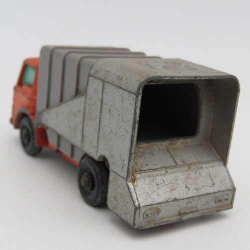 Lesney Matchbox series No.7 Refuse truck die-cast toy car