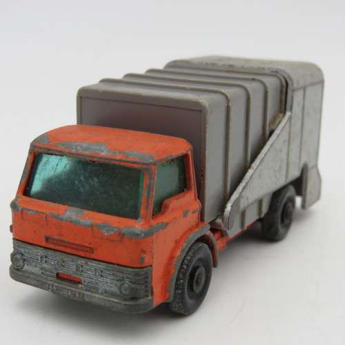 Lesney Matchbox series No.7 Refuse truck die-cast toy car