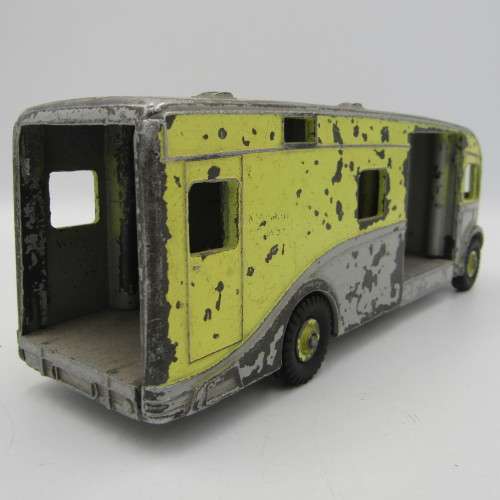 Meccano Ltd Dinky Supertoys Horse - box die-cast toy car - doors missing