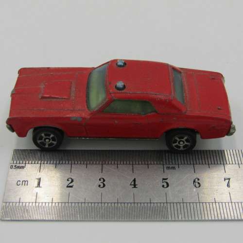 Corgi Juniors Whizzwheels Mercury Cougar XR7 die-cast police chief toy car