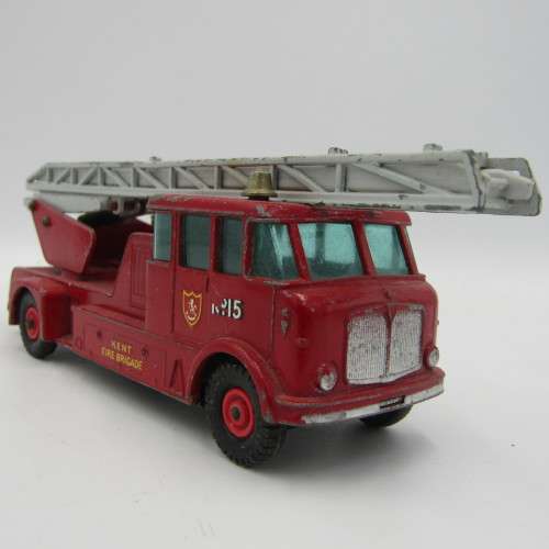 Matchbox King Size No. 15 Merryweather Fire Engine die-cast toy truck