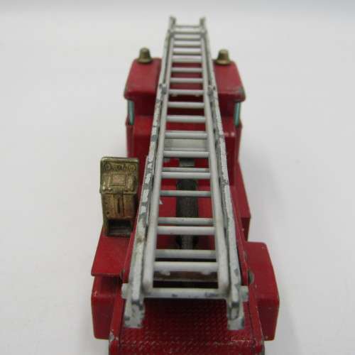 Matchbox King Size No. 15 Merryweather Fire Engine die-cast toy truck