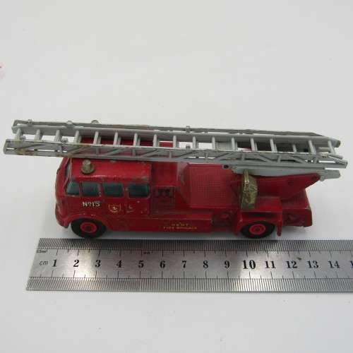 Matchbox King Size No. 15 Merryweather Fire Engine die-cast toy truck