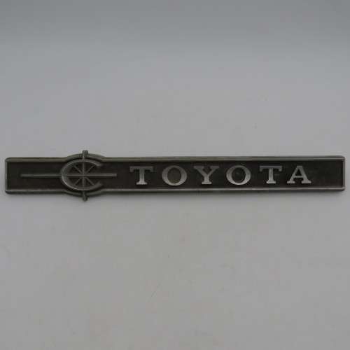 Vintage Toyota Corona car badge