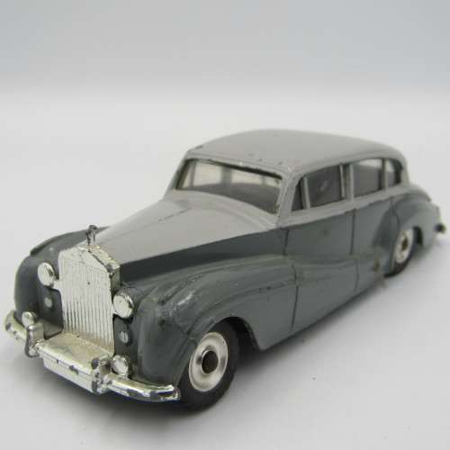 Meccano Ltd #150 Dinky Toys Rolls-Royce Silver wraith die-cast model car