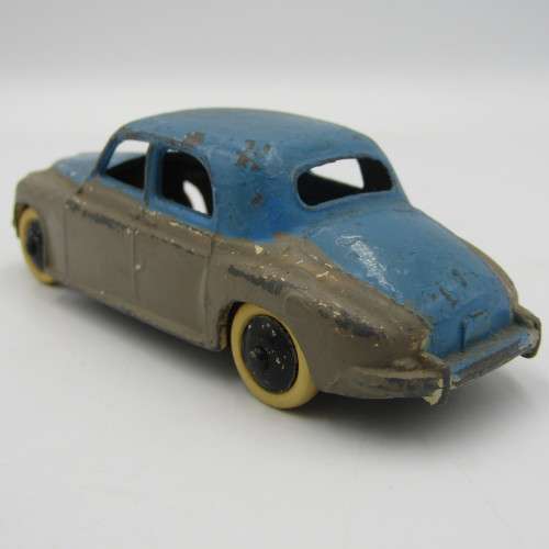Meccano Ltd Dinky Toys #156 Rover 75 toy car - repainted