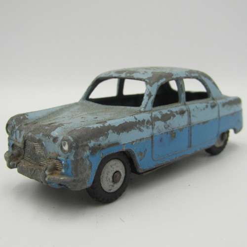 Meccano Ltd Dinky Toys #162 Ford Zephyr toy car