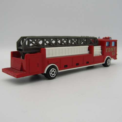 Majorette #319 Pompler Grande Echelle Fire Engine toy truck - scale 1/86