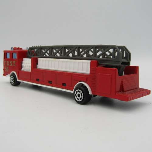 Majorette #319 Pompler Grande Echelle Fire Engine toy truck - scale 1/86