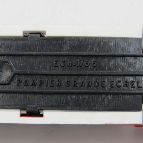 Majorette #319 Pompler Grande Echelle Fire Engine toy truck - scale 1/86