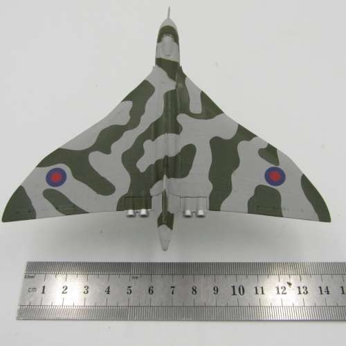 Avro Vulcan XM571 British die-cast model plane - scale 1/234