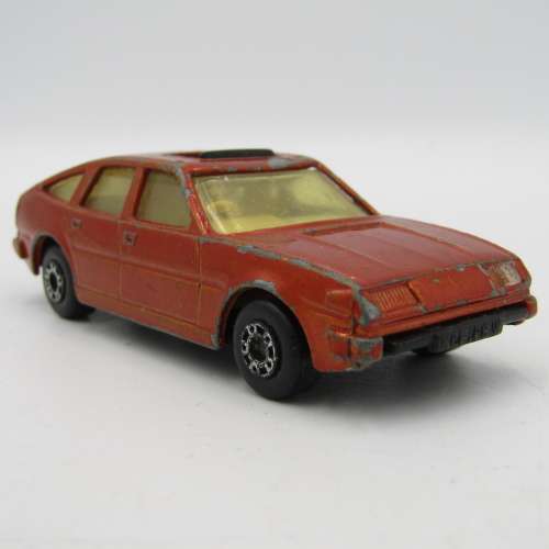 Matchbox #8 Rover 3500 die-cast toy car - scale 1/64 - opening sun roof