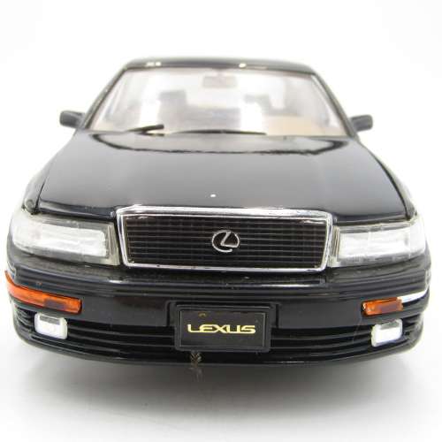 Road Legends Lexus LS 400 die-cast model car - scale 1/18