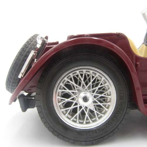 Bburago 1937 Jaguar SS 100 die-cast racing model car - scale 1/18