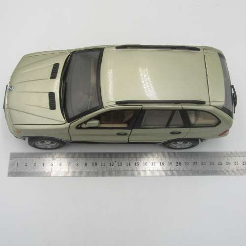 Motor Max BMW X5 die-cast model car - scale