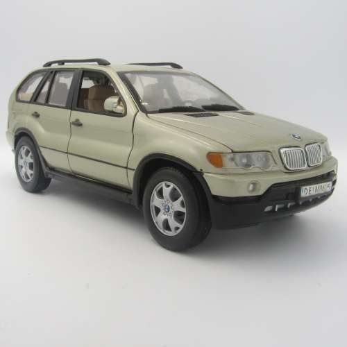 Motor Max BMW X5 die-cast model car - scale