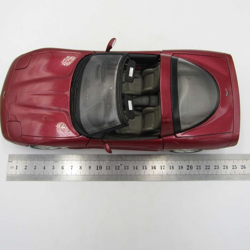 Bburago 1997 Chevrolet Corvette C5 die-cast model car - scale 1/18