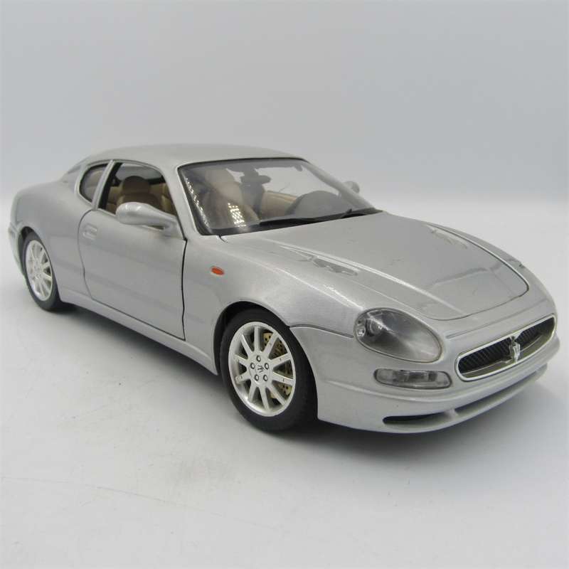 Bburago 1998 Maserati 3200 G die-cast model car - scale 1/18