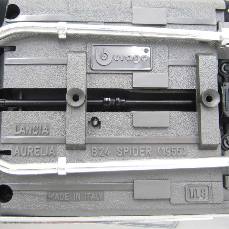Bburago 1955 Lancia Aurelia B24 Spider die-cast model car - scale 1/18