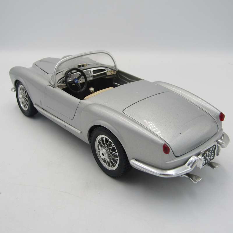 Bburago 1955 Lancia Aurelia B24 Spider die-cast model car - scale 1/18