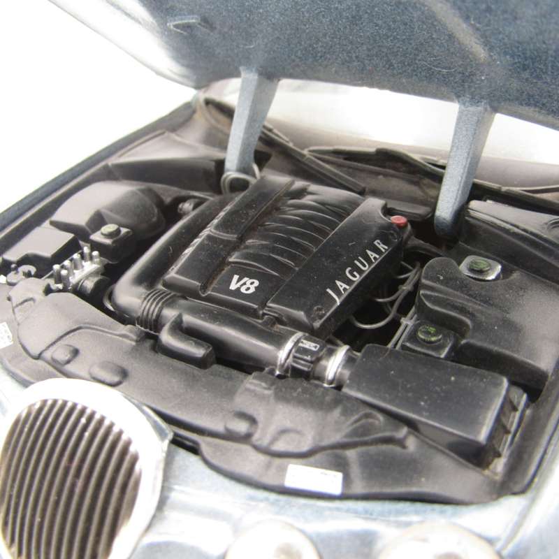 Maisto Jaguar S-Type die-cast model car - scale 1/18