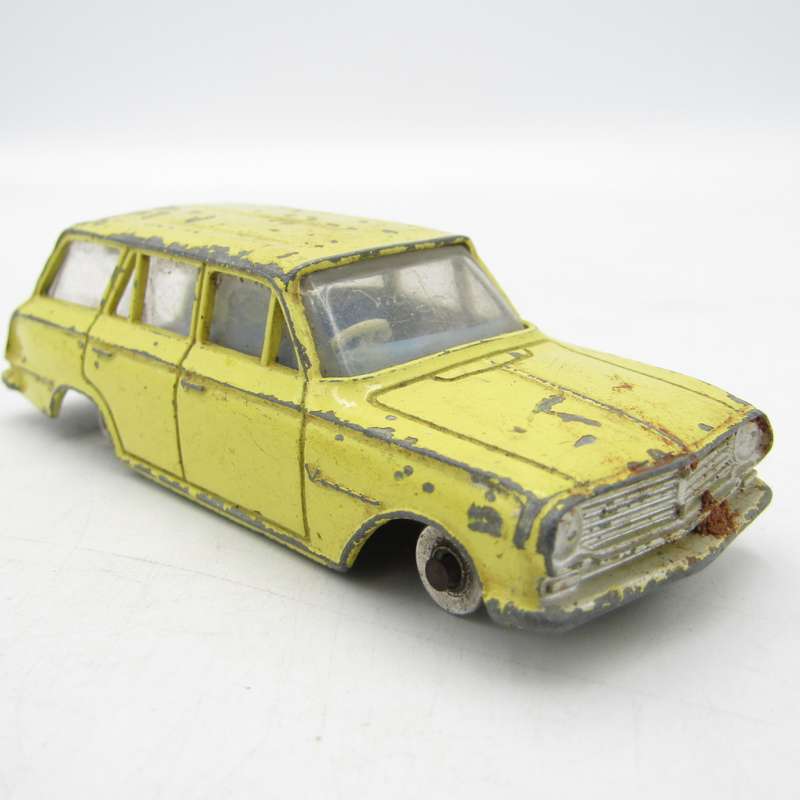 Meccano Ltd Dinky Toys #141 Victor Estate die-cast toy car - no tyres - back door missing