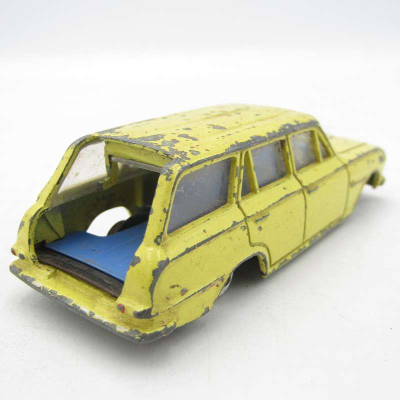 Meccano Ltd Dinky Toys #141 Victor Estate die-cast toy car - no tyres - back door missing