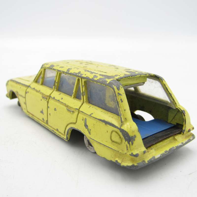 Meccano Ltd Dinky Toys #141 Victor Estate die-cast toy car - no tyres - back door missing
