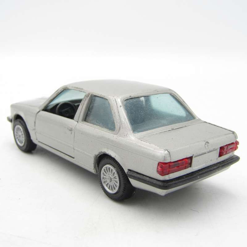 Gama #1166 BMW 325i die-cast model car - scale 1/43