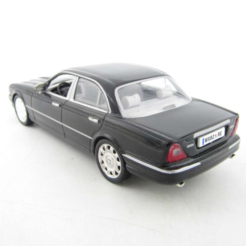 Universal Hobbies Jaguar Daimler die-cast model car - scale 1/43 - mirror missing