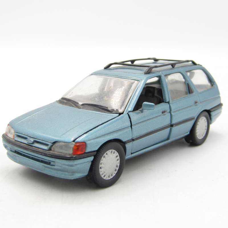 Schabak Modell Ford Escort #1096 / 1097 die-cast model car - scale 1/43