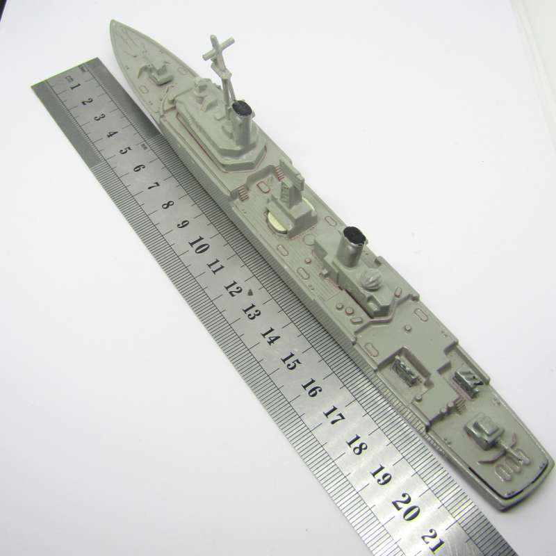 Matchbox Sea Kings K301 Frigate K305 Subchaser die-cast model ship