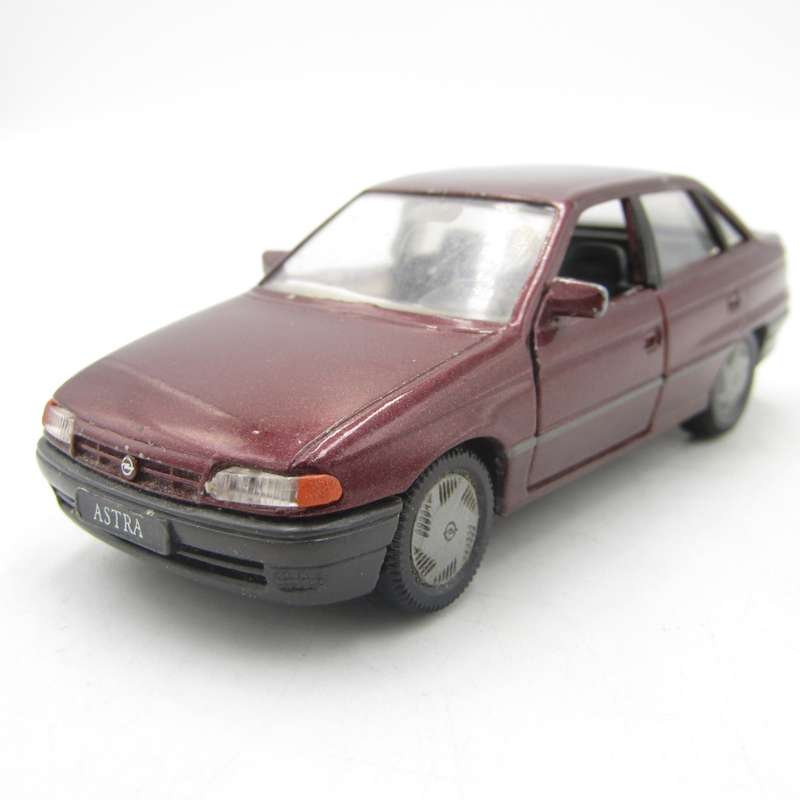 Gama Opel Astra die-cast model car - scale 1/43